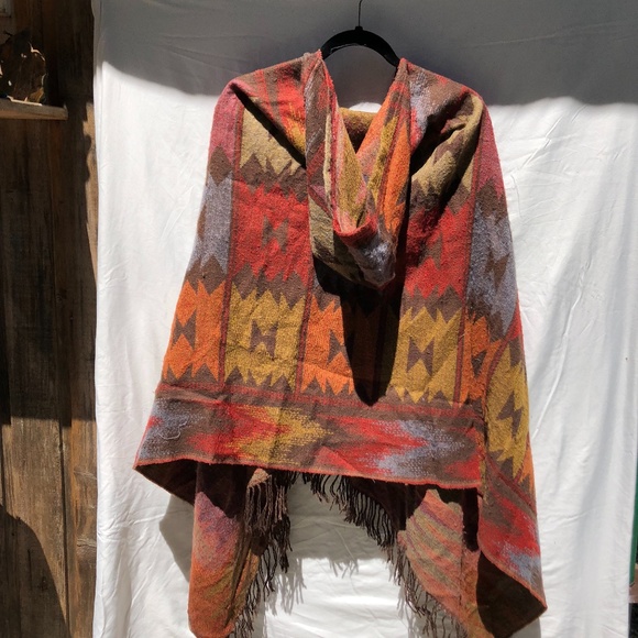 Hooded Cape - Picture 3 of 4